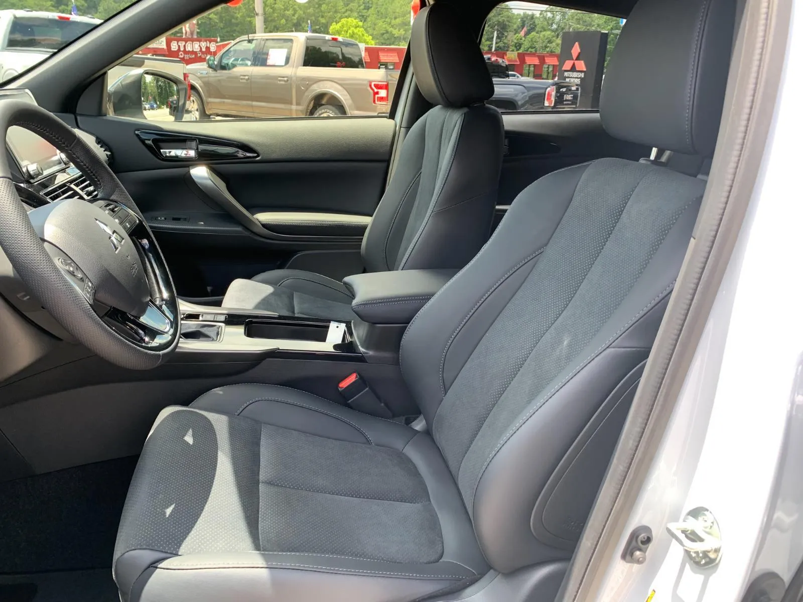 2025 Mitsubishi Eclipse Cross Black Edition - Photo 9