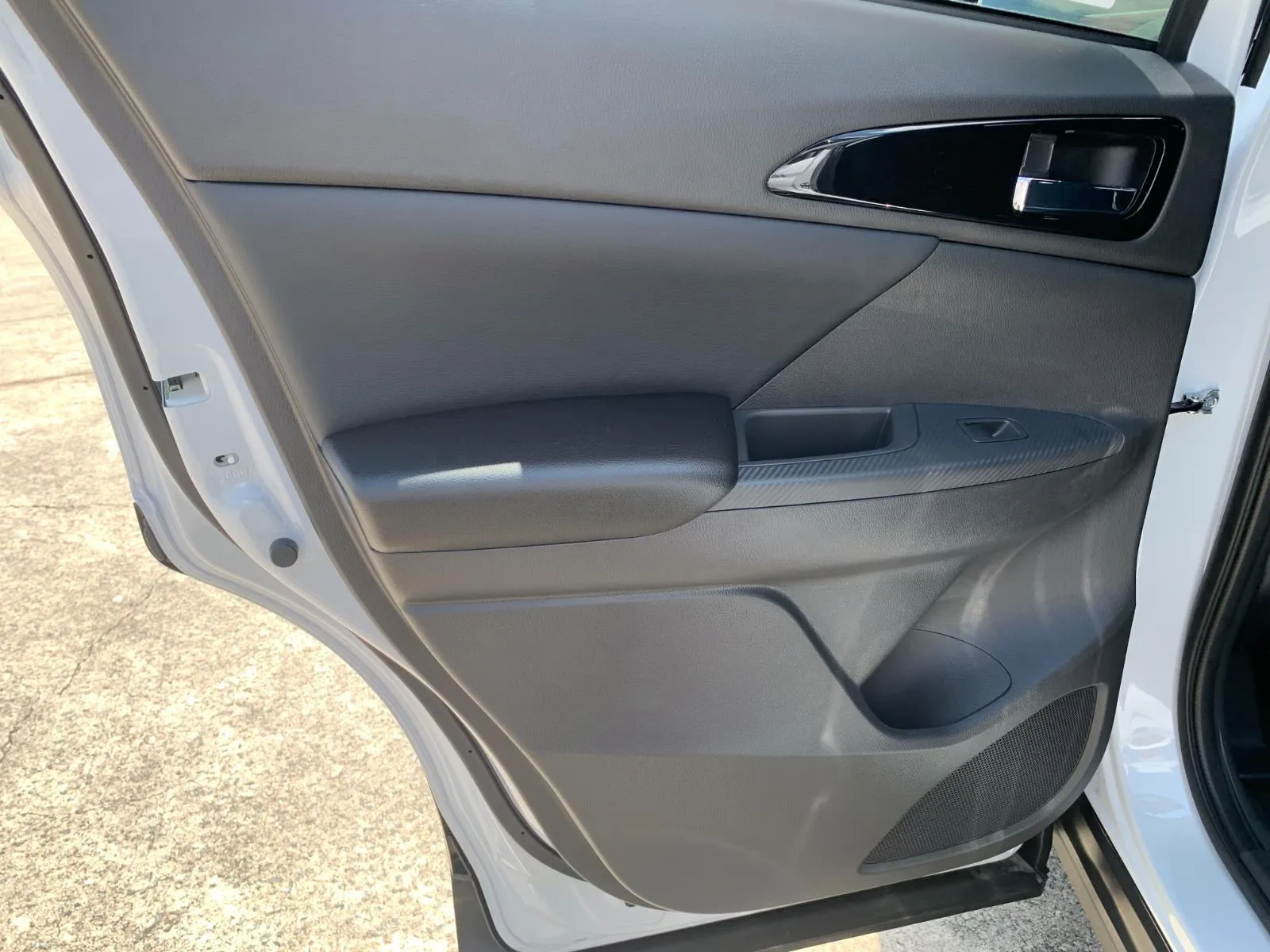 2025 Mitsubishi Eclipse Cross Black Edition - Photo 15