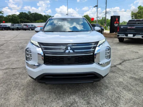 More photos of 2025 Mitsubishi Outlander ES at Cherokee Mitsubishi, GA