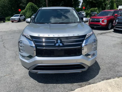More photos of 2025 Mitsubishi Outlander SE at Cherokee Mitsubishi, GA