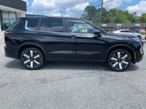 Photos of 2025 Mitsubishi Outlander SE for sale in Canton, GA at Cherokee Mitsubishi