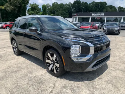 Photos of 2025 Mitsubishi Outlander Platinum Edition for sale in Canton, GA at Cherokee Mitsubishi