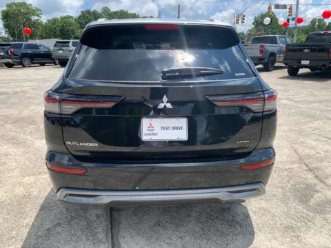 More photos of 2025 Mitsubishi Outlander Platinum Edition at Cherokee Mitsubishi, GA
