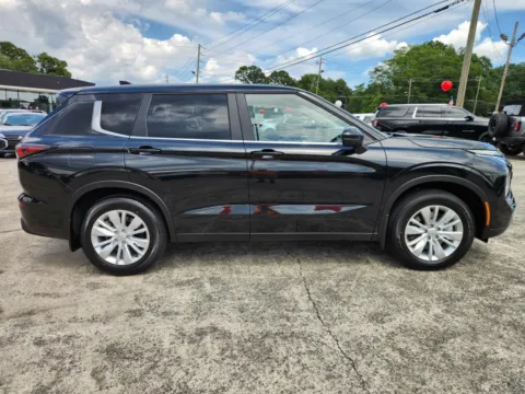 Photos of 2025 Mitsubishi Outlander ES for sale in Canton, GA at Cherokee Mitsubishi