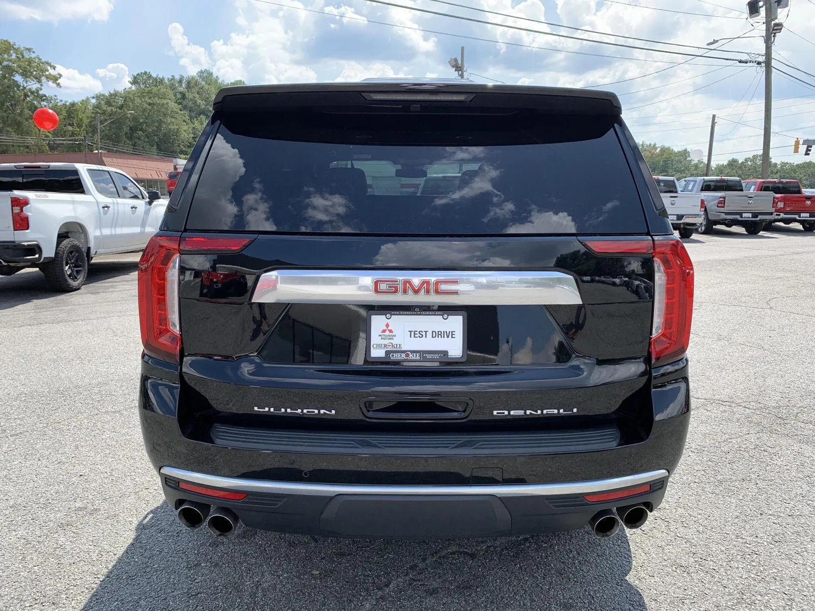 2023 GMC Yukon Denali - Photo 6