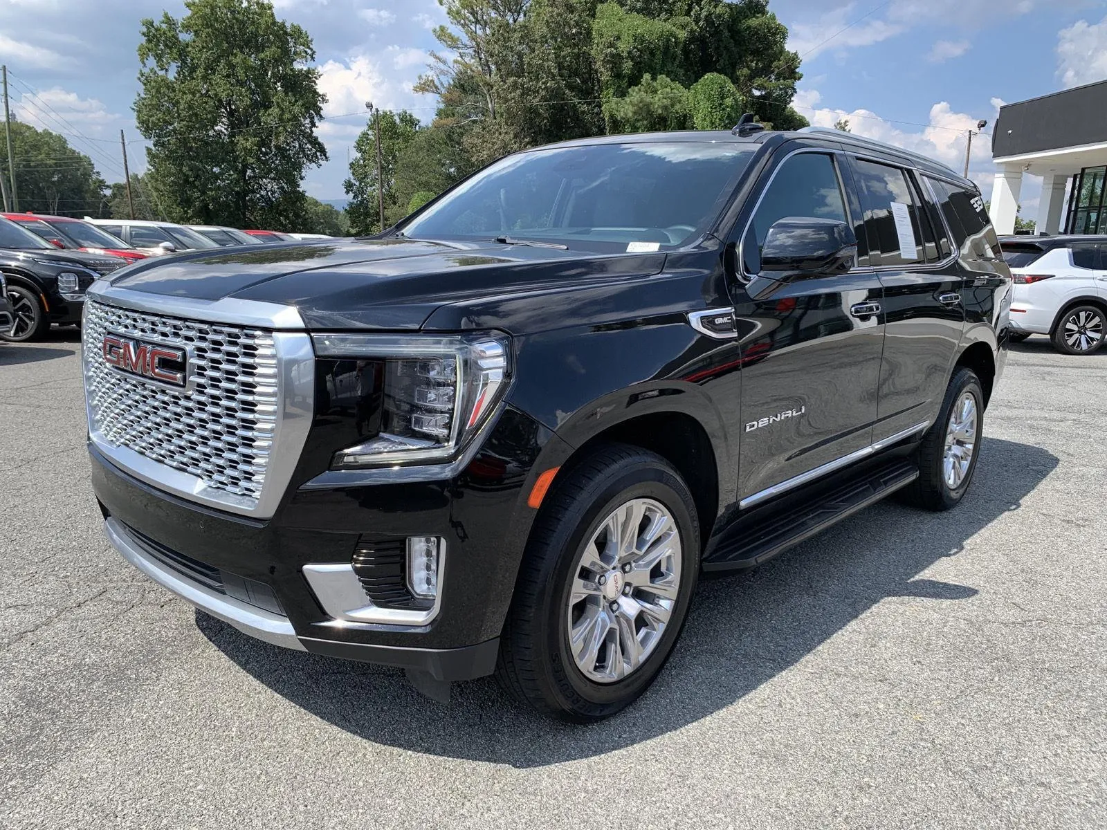 2023 GMC Yukon Denali - Photo 8