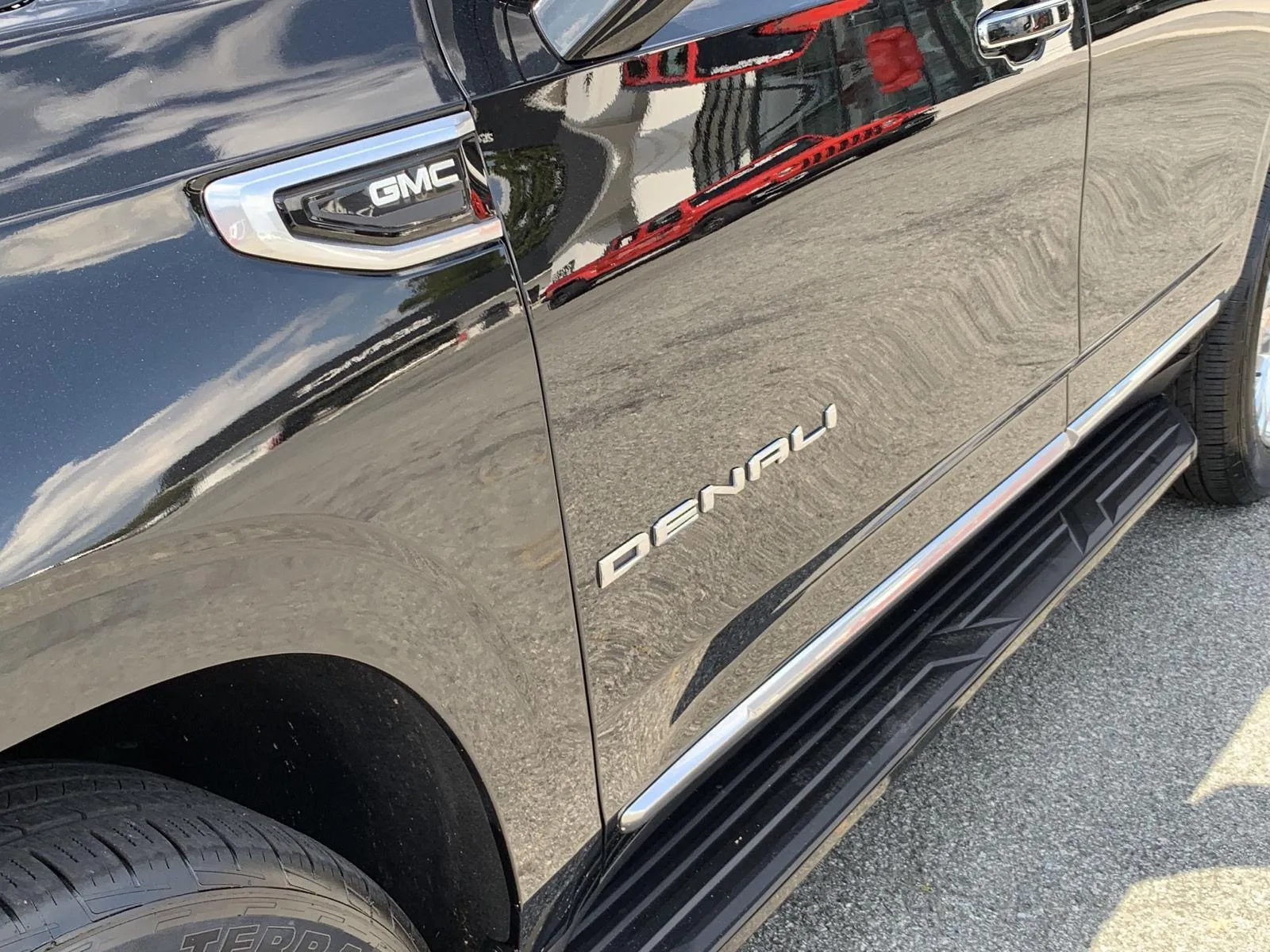 2023 GMC Yukon Denali - Photo 11