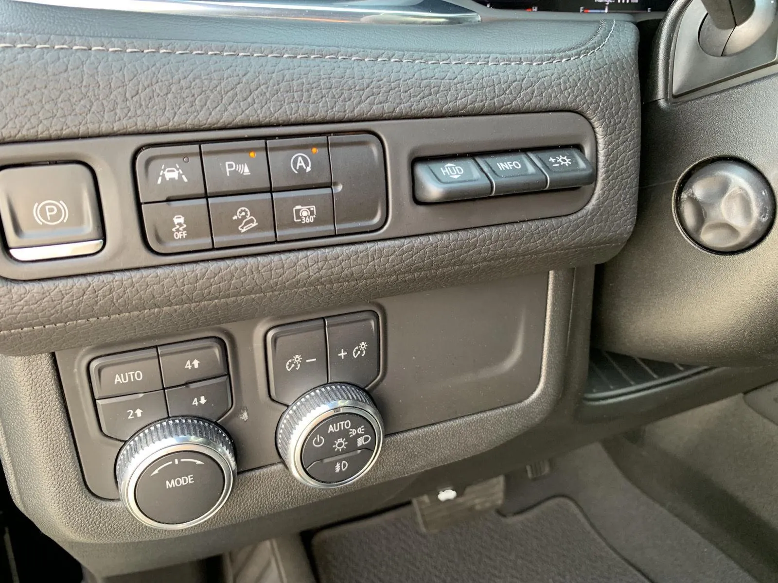 2023 GMC Yukon Denali - Photo 20