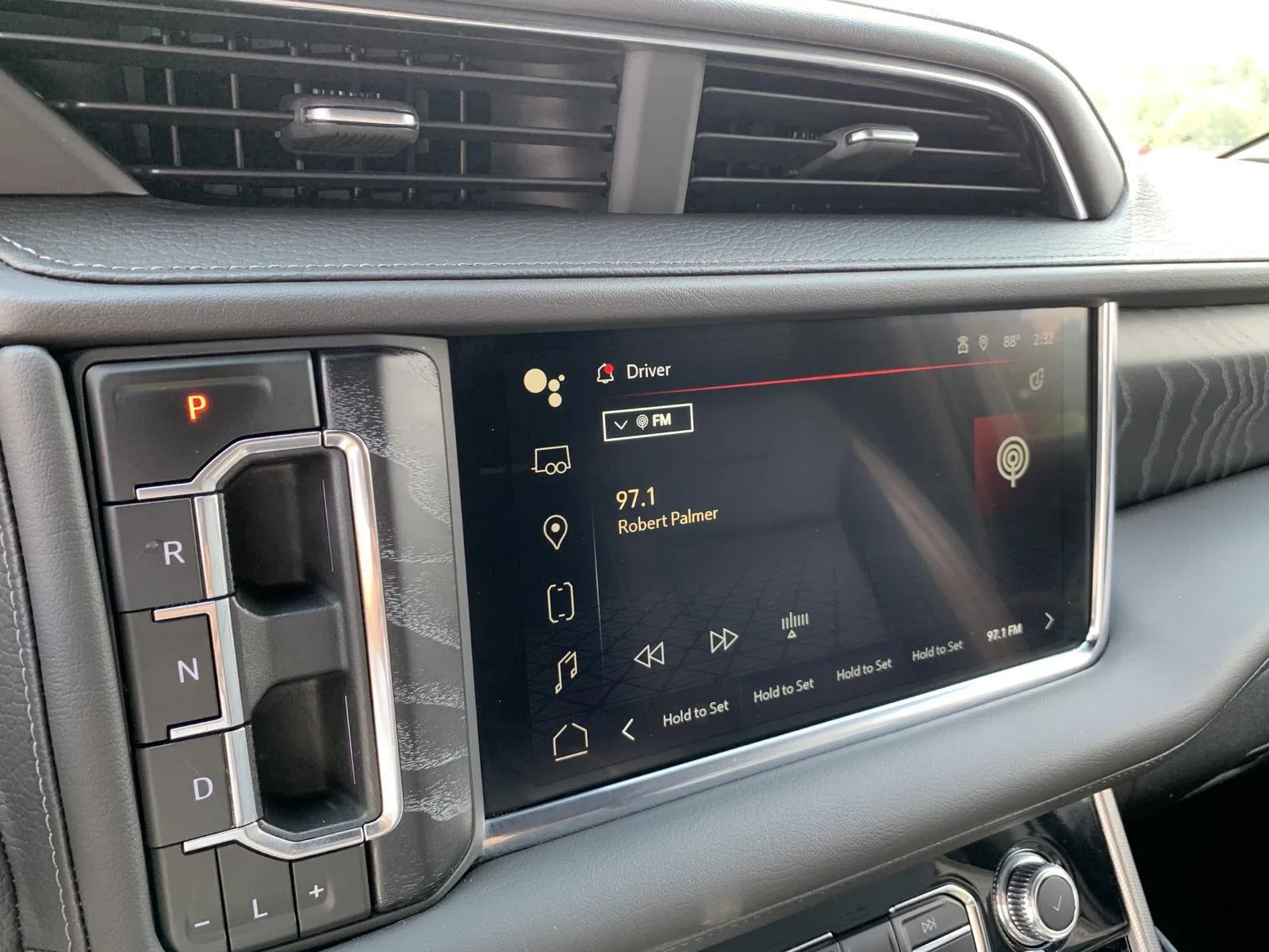 2023 GMC Yukon Denali - Photo 25