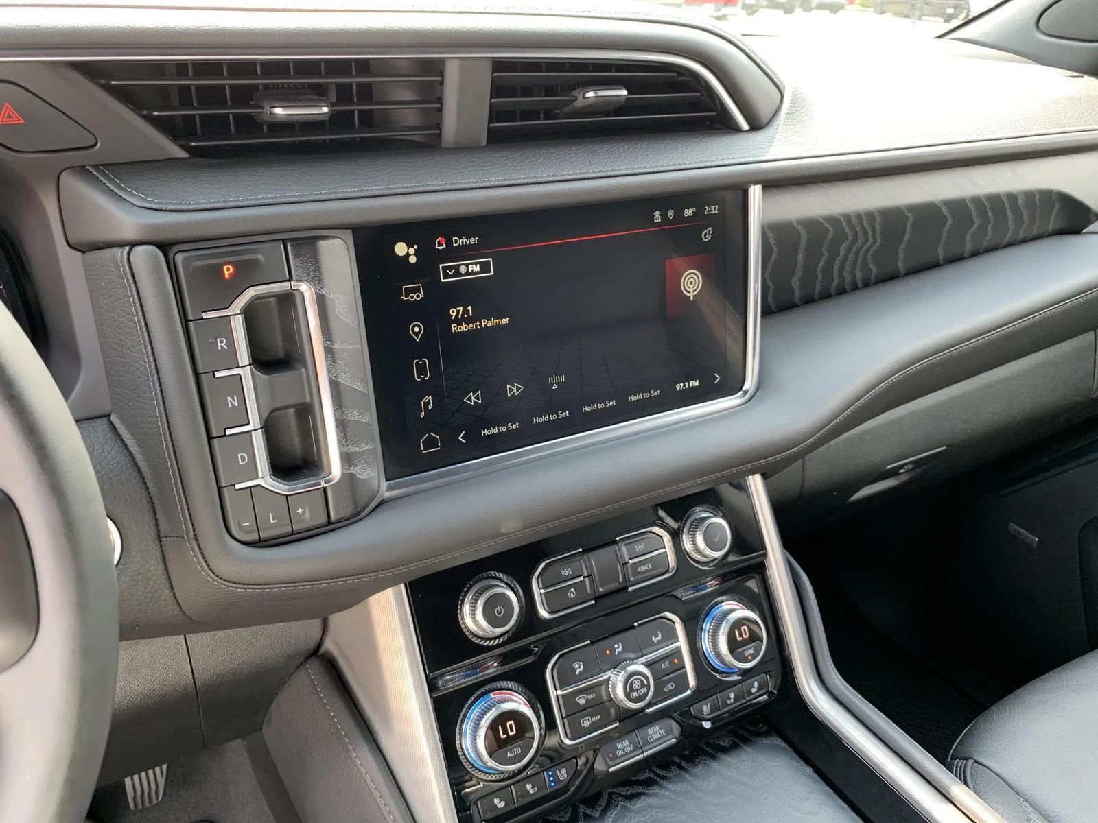 2023 GMC Yukon Denali - Photo 26