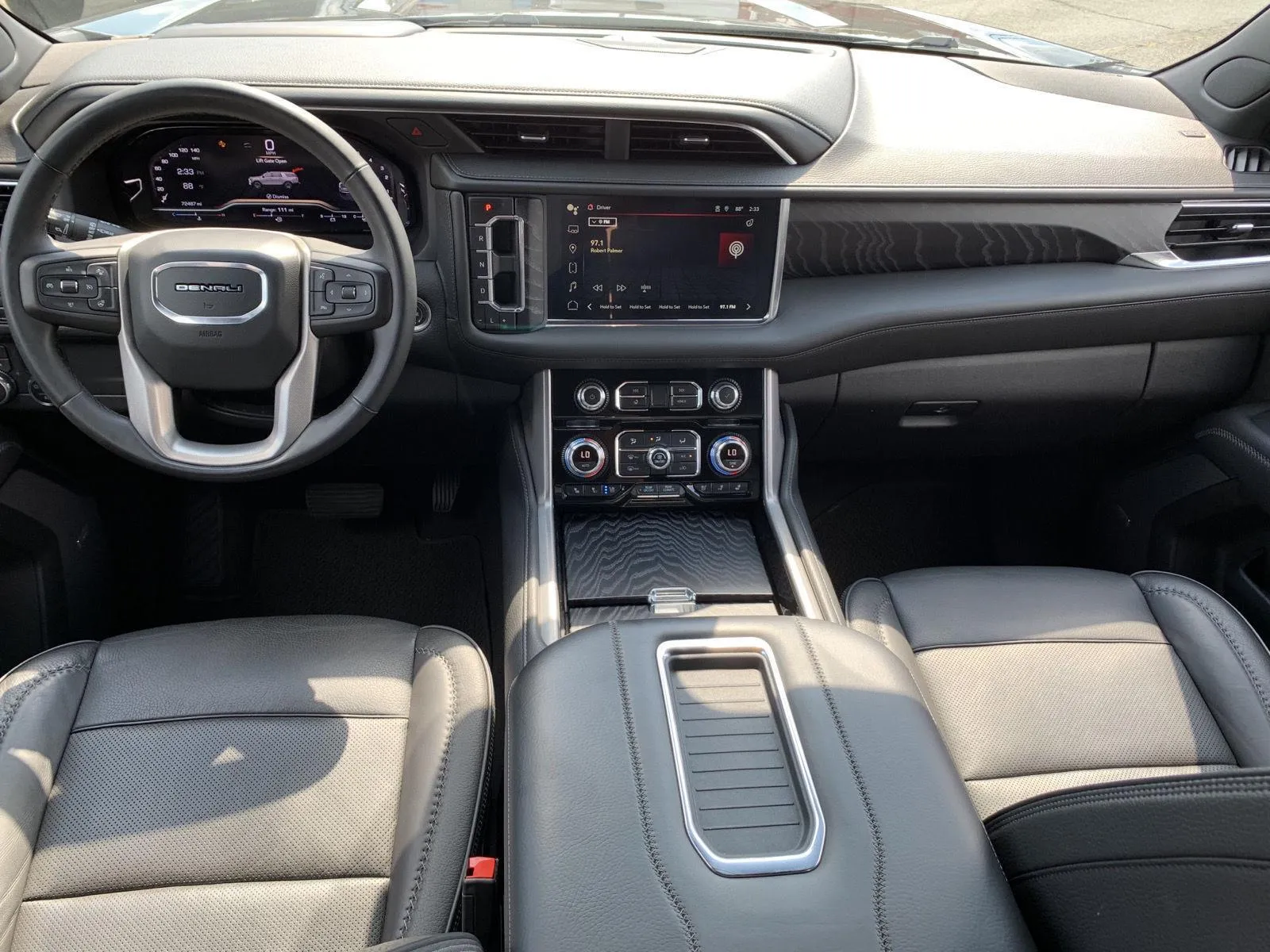 2023 GMC Yukon Denali - Photo 31