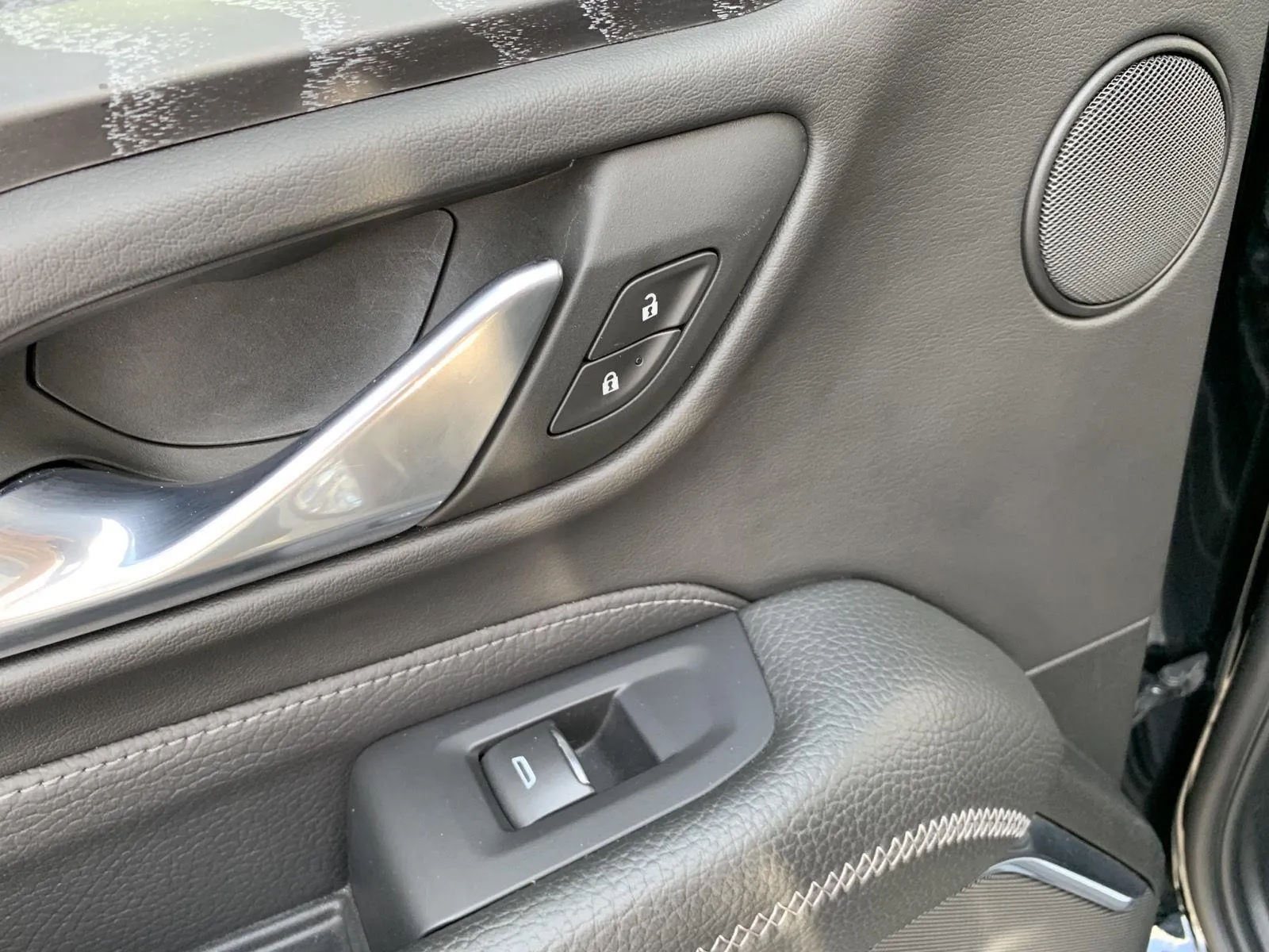 2023 GMC Yukon Denali - Photo 33