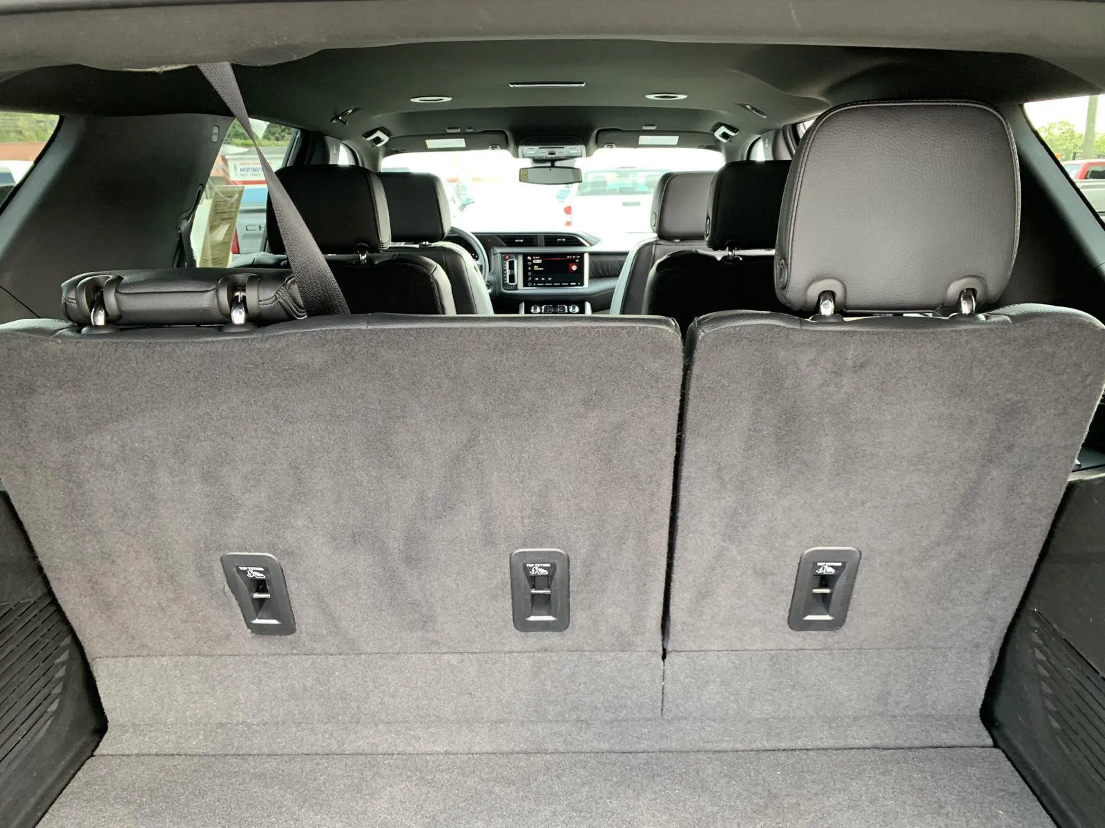 2023 GMC Yukon Denali - Photo 45