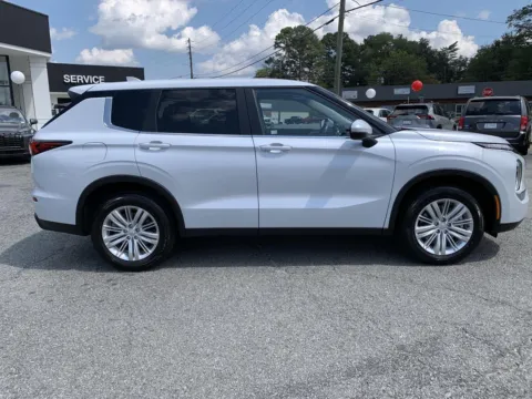 Photos of 2024 Mitsubishi Outlander ES for sale in Canton, GA at Cherokee Mitsubishi