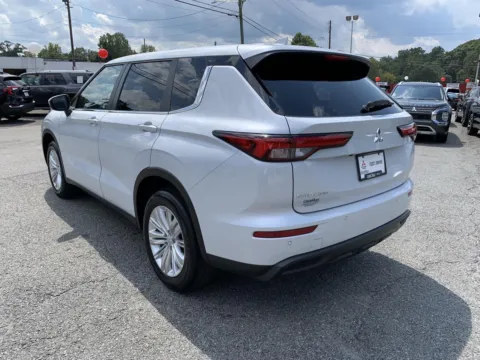 More photos of 2024 Mitsubishi Outlander ES at Cherokee Mitsubishi, GA