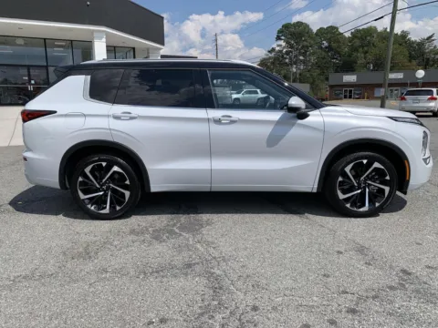 Photos of 2024 Mitsubishi Outlander SEL for sale in Canton, GA at Cherokee Mitsubishi