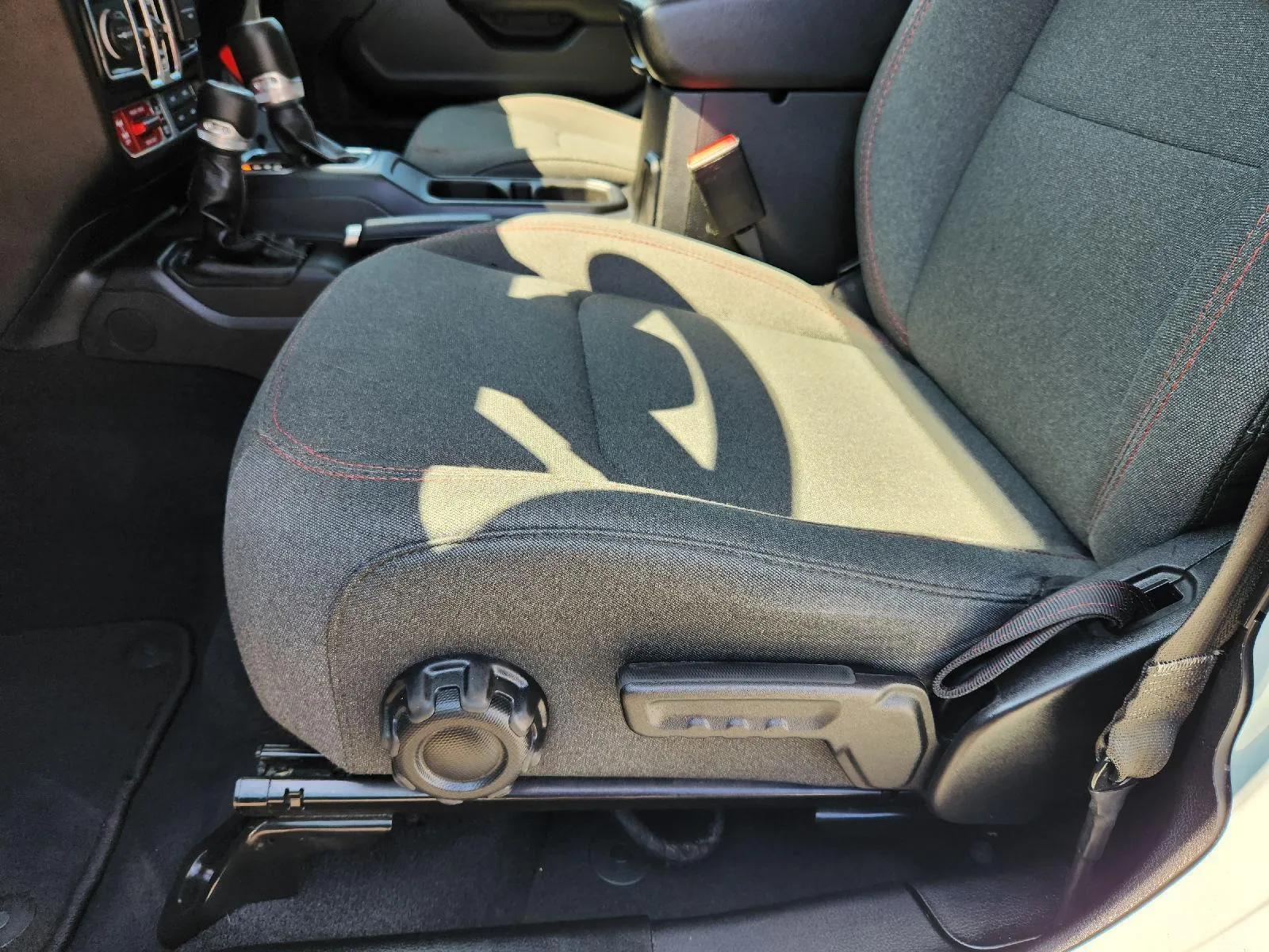 2024 Jeep Wrangler 4-Door Rubicon - Photo 16