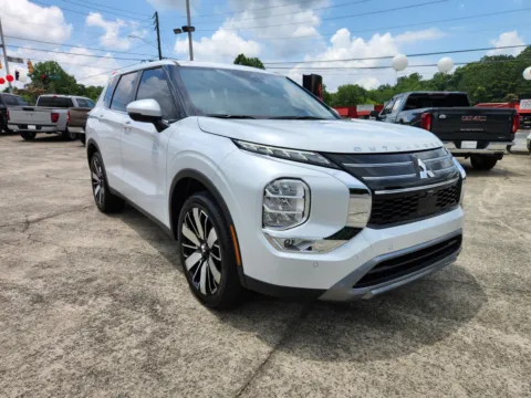 White 2025 Mitsubishi Outlander SE for sale in Canton, GA