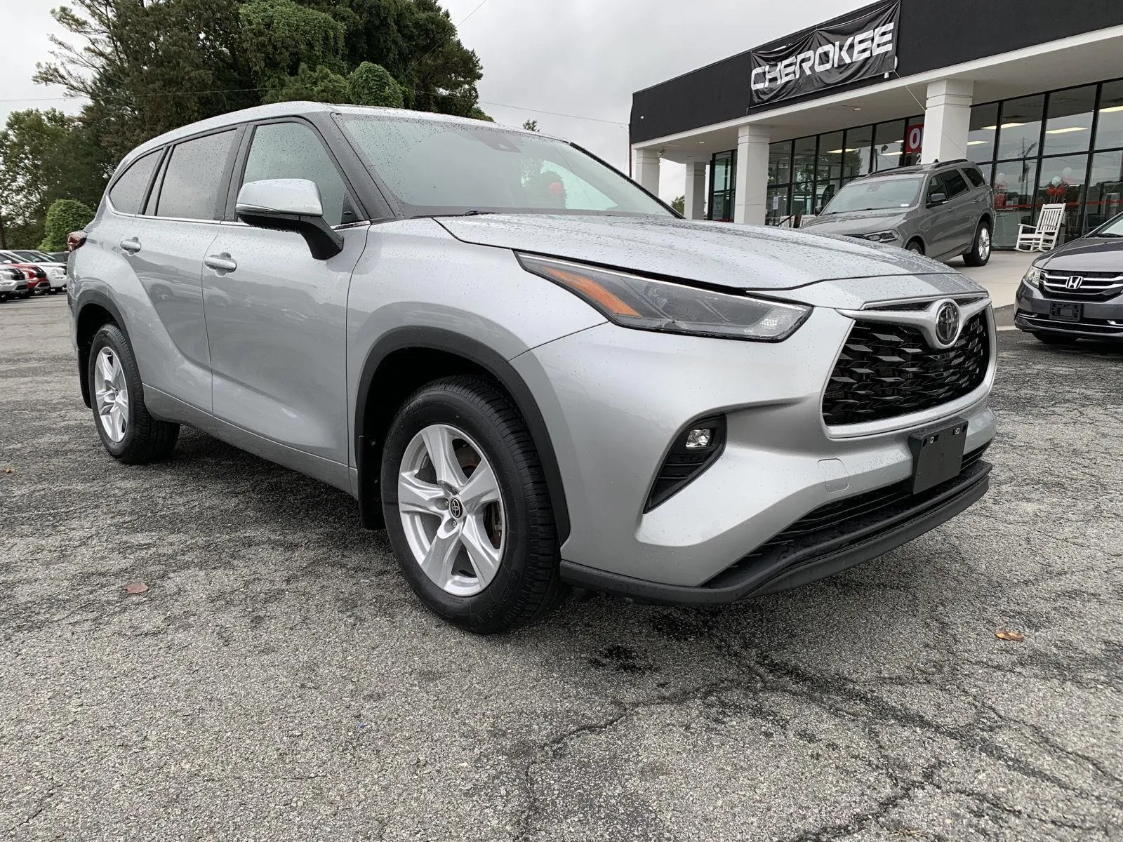 Silver 2024 Toyota Highlander XLE for sale in Canton, GA