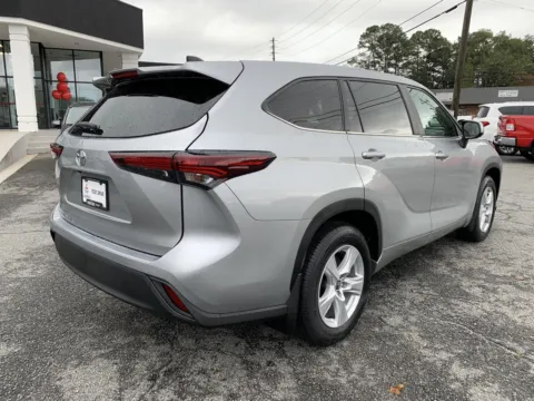 Another view of 2024 Toyota Highlander XLE for sale in Canton, GA at Cherokee Mitsubishi