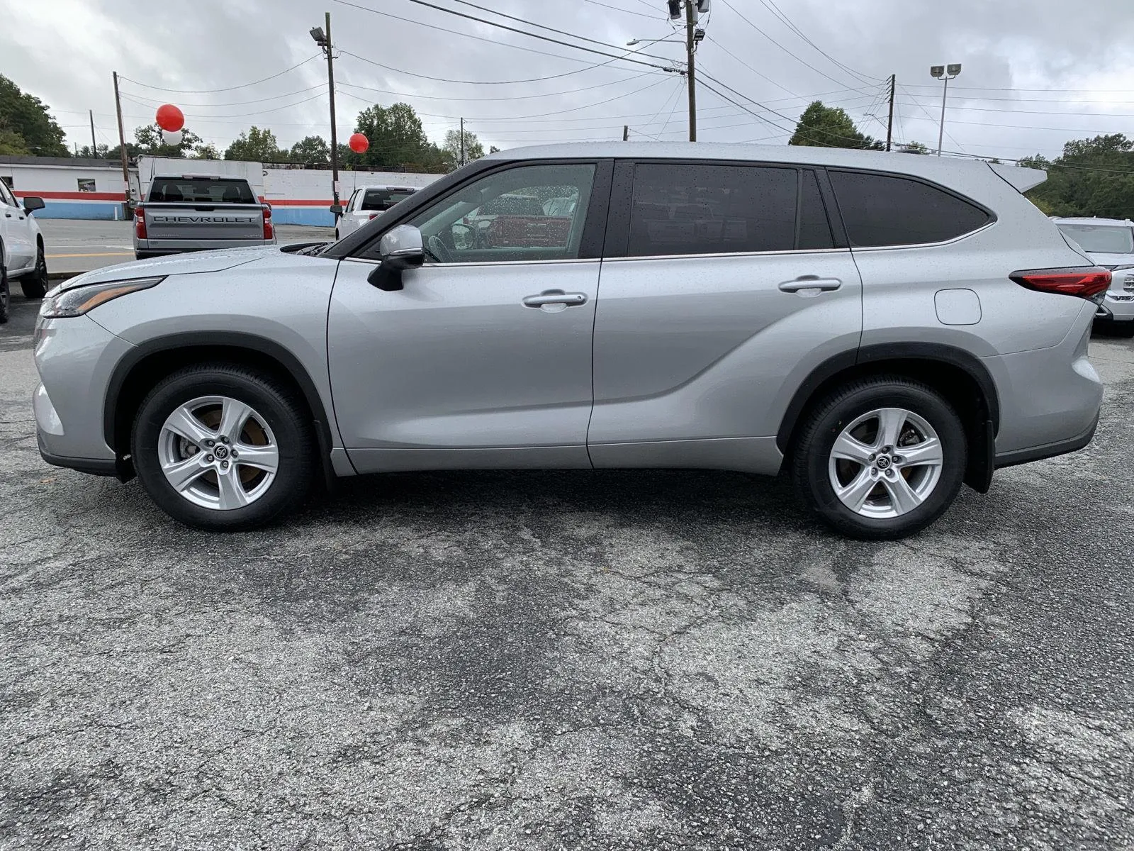 2024 Toyota Highlander XLE - Photo 8