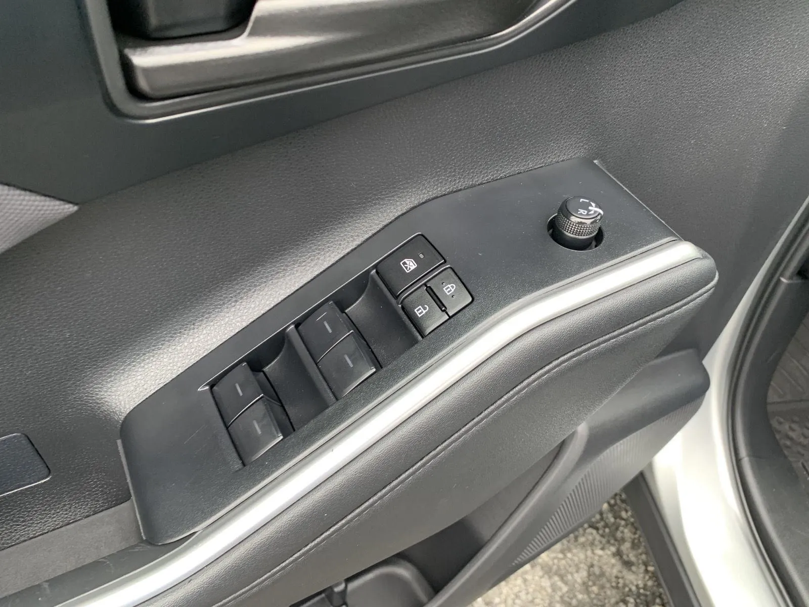 2024 Toyota Highlander XLE - Photo 15