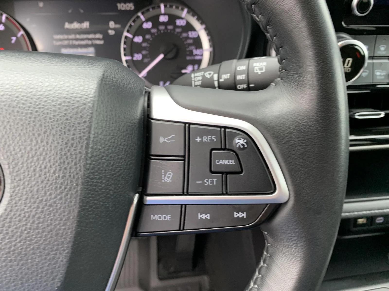2024 Toyota Highlander XLE - Photo 20