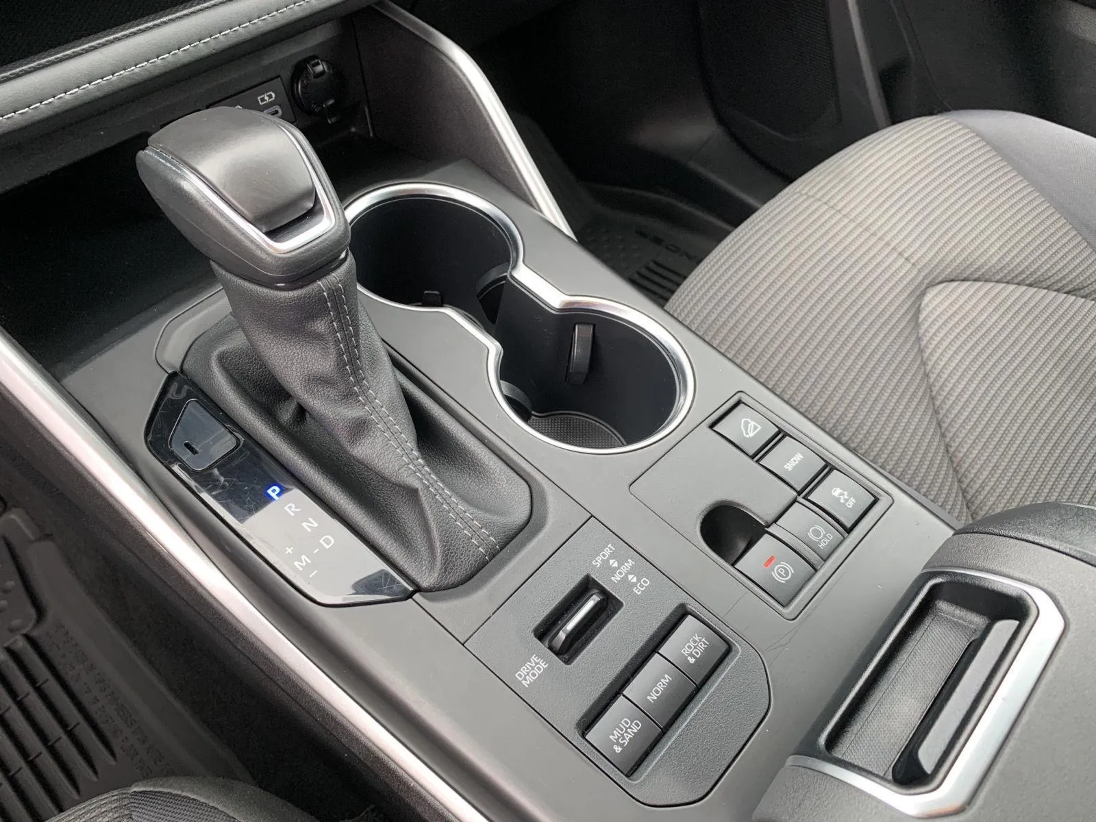 2024 Toyota Highlander XLE - Photo 27