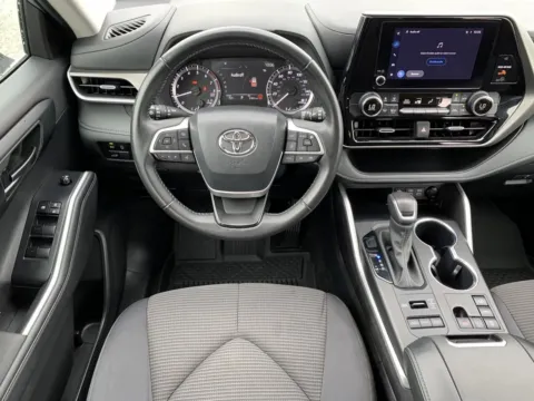 Photos of 2024 Toyota Highlander XLE for sale in Canton, GA at Cherokee Mitsubishi