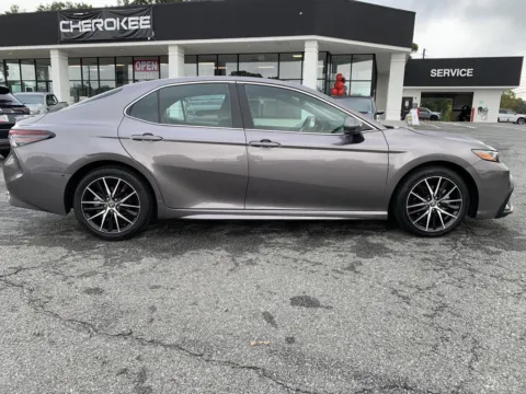More photos of 2024 Toyota Camry SE at Cherokee Mitsubishi, GA