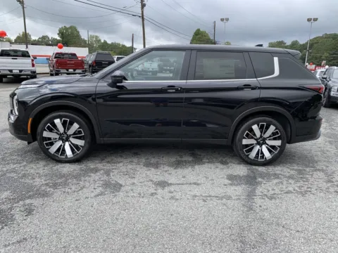 More photos of 2025 Mitsubishi Outlander SE at Cherokee Mitsubishi, GA