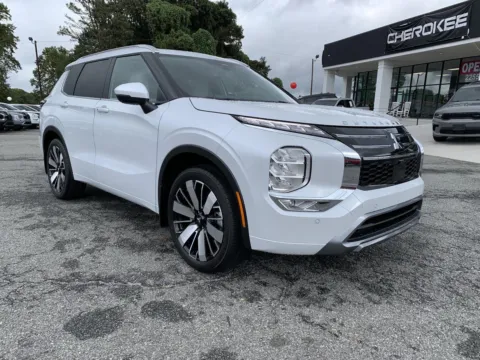 White 2025 Mitsubishi Outlander SEL for sale in Canton, GA