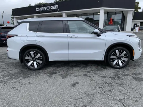 Photos of 2025 Mitsubishi Outlander SEL for sale in Canton, GA at Cherokee Mitsubishi