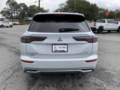 More photos of 2025 Mitsubishi Outlander SEL at Cherokee Mitsubishi, GA