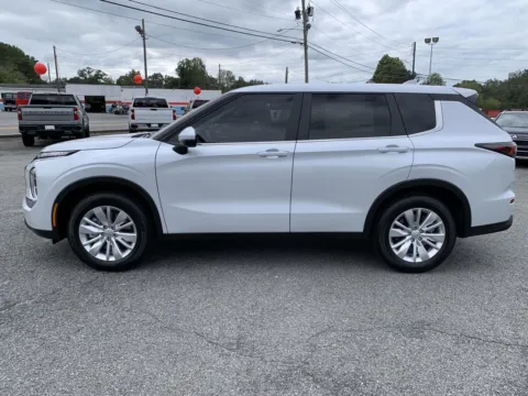 Photos of 2025 Mitsubishi Outlander ES for sale in Canton, GA at Cherokee Mitsubishi