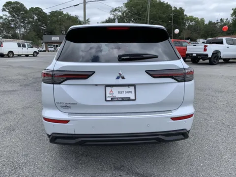 Another view of 2025 Mitsubishi Outlander ES for sale in Canton, GA at Cherokee Mitsubishi