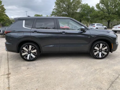 Photos of 2025 Mitsubishi Outlander SE for sale in Canton, GA at Cherokee Mitsubishi