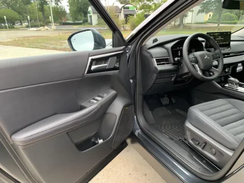 More photos of 2025 Mitsubishi Outlander SE at Cherokee Mitsubishi, GA
