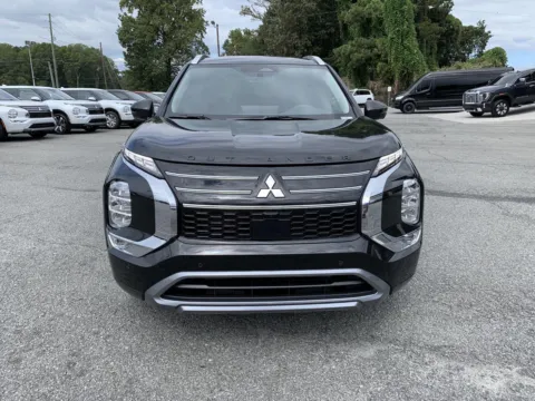 More photos of 2025 Mitsubishi Outlander SEL at Cherokee Mitsubishi, GA
