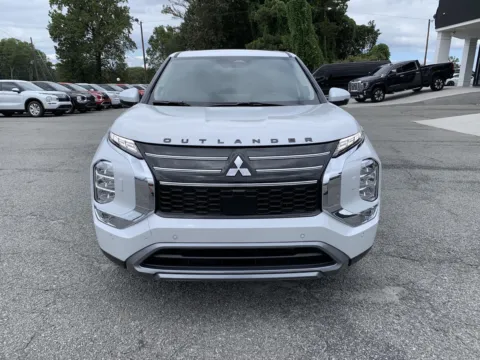 More photos of 2025 Mitsubishi Outlander Trail Edition at Cherokee Mitsubishi, GA