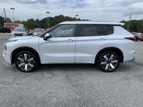 Photos of 2025 Mitsubishi Outlander SEL for sale in Canton, GA at Cherokee Mitsubishi