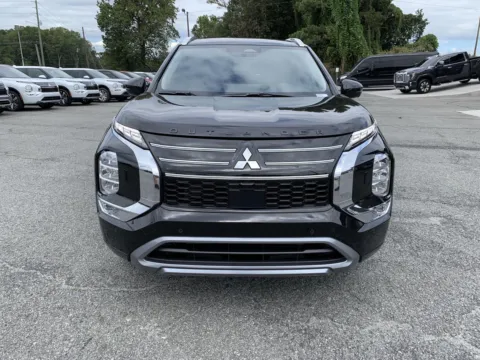 More photos of 2025 Mitsubishi Outlander SEL at Cherokee Mitsubishi, GA