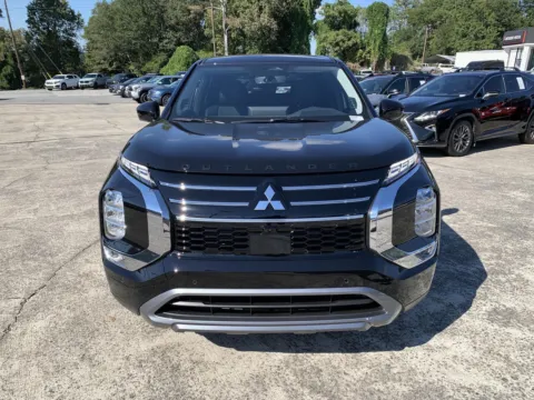 More photos of 2025 Mitsubishi Outlander SE at Cherokee Mitsubishi, GA