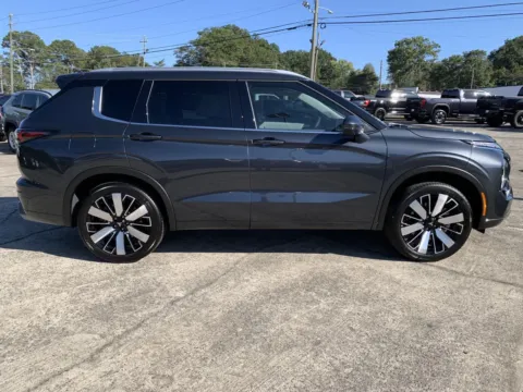 More photos of 2025 Mitsubishi Outlander SEL at Cherokee Mitsubishi, GA