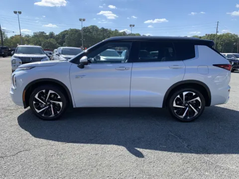 More photos of 2023 Mitsubishi Outlander PHEV SEL at Cherokee Mitsubishi, GA