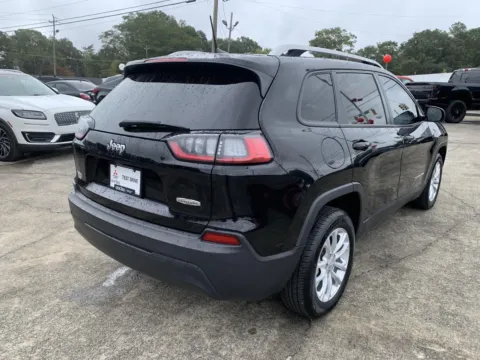 More photos of 2021 Jeep Cherokee Latitude at Cherokee Mitsubishi, GA