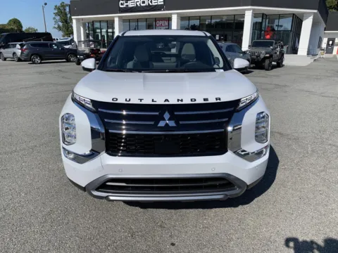 More photos of 2025 Mitsubishi Outlander SE at Cherokee Mitsubishi, GA