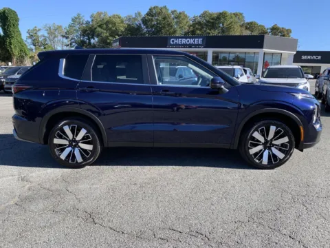 Photos of 2025 Mitsubishi Outlander SE for sale in Canton, GA at Cherokee Mitsubishi