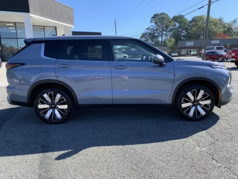 Photos of 2025 Mitsubishi Outlander SE for sale in Canton, GA at Cherokee Mitsubishi