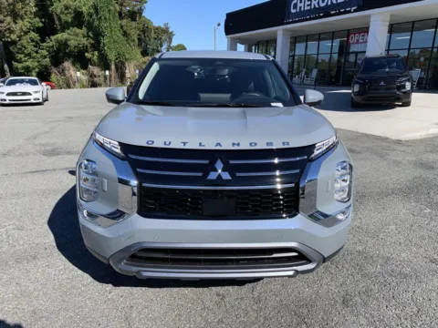 More photos of 2025 Mitsubishi Outlander SE at Cherokee Mitsubishi, GA